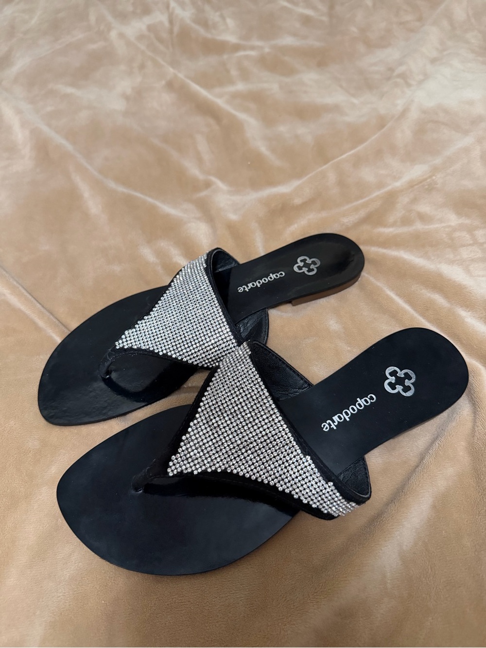 Capodarte Black Crystal-Embellished Women’s Thong Sandals Women’s 7